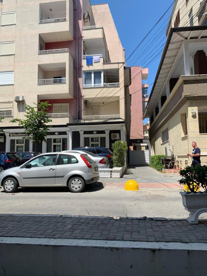 Royal Apartament Durrës Buitenkant foto